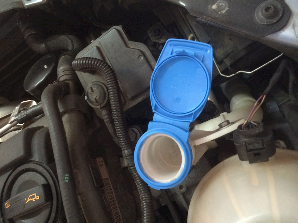 Кришка бачка омивача Porsche 3Q0 955 455 2
