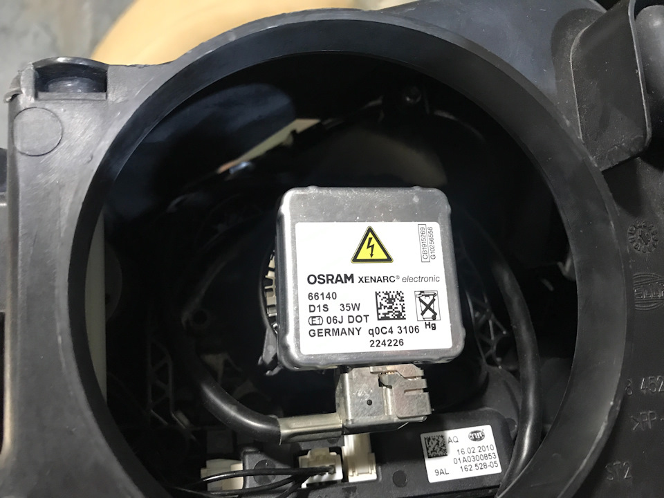 OEM Bixenon + AFS 4