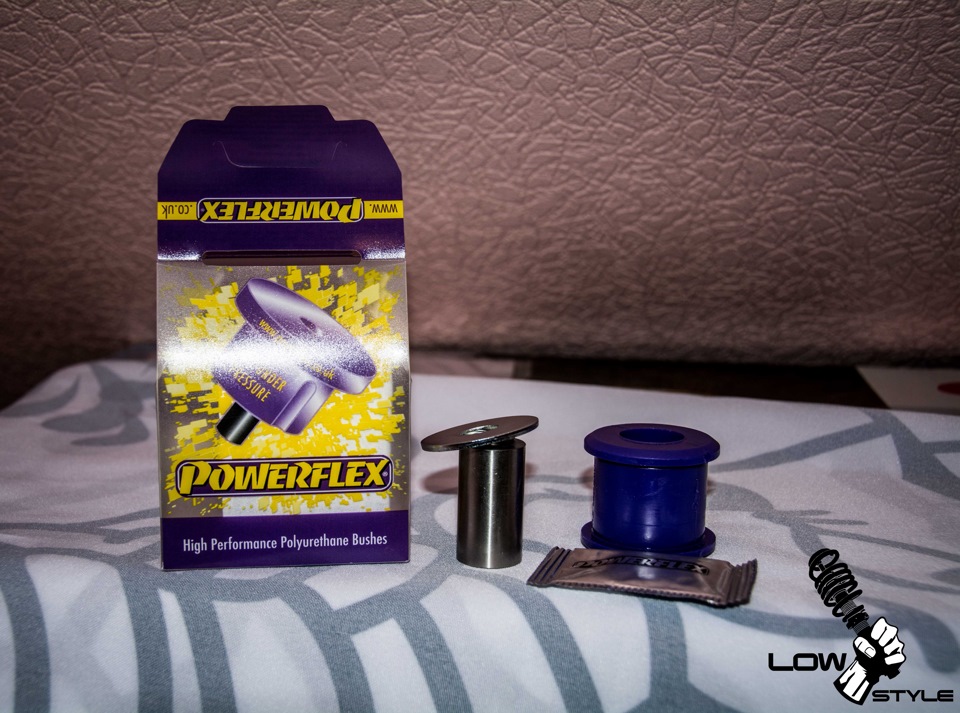 Вставка та сайлентблок Powerflex у задню опору двигуна 3