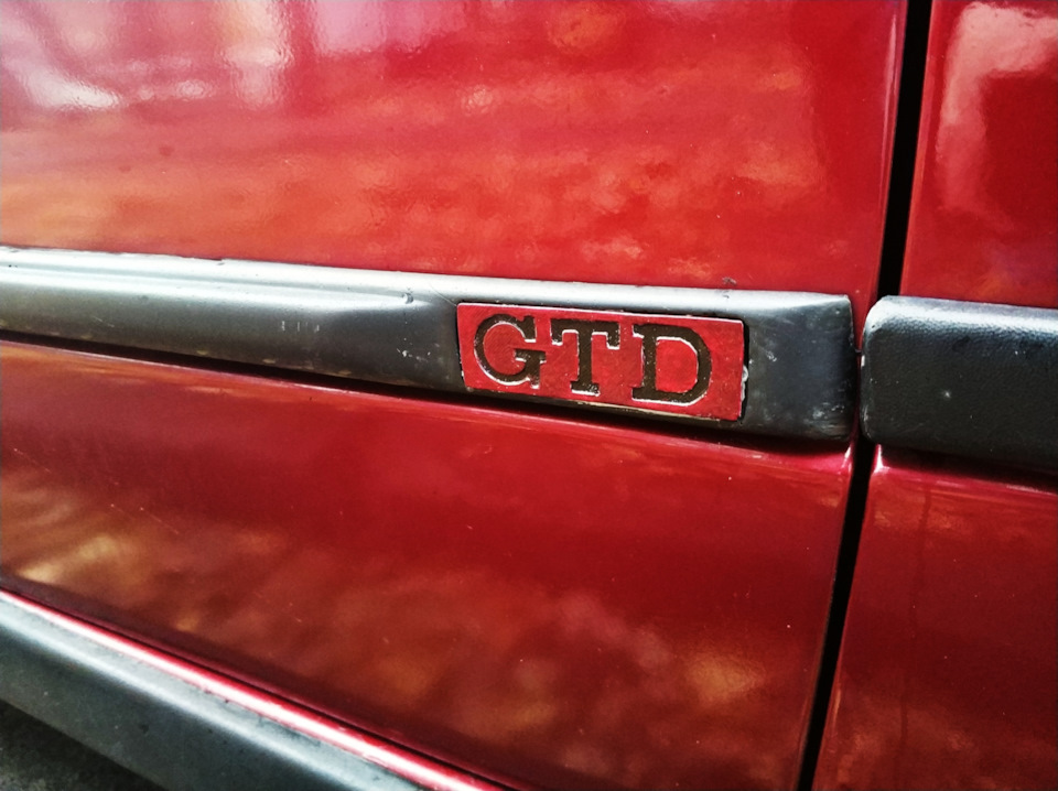 Шильди GTD у молдинги 1