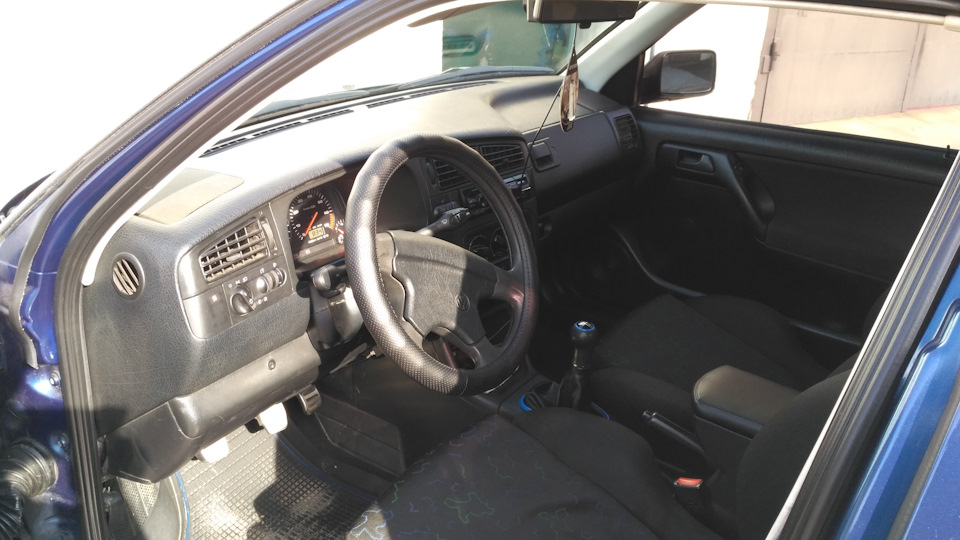 VAG Sport GOLF III 5
