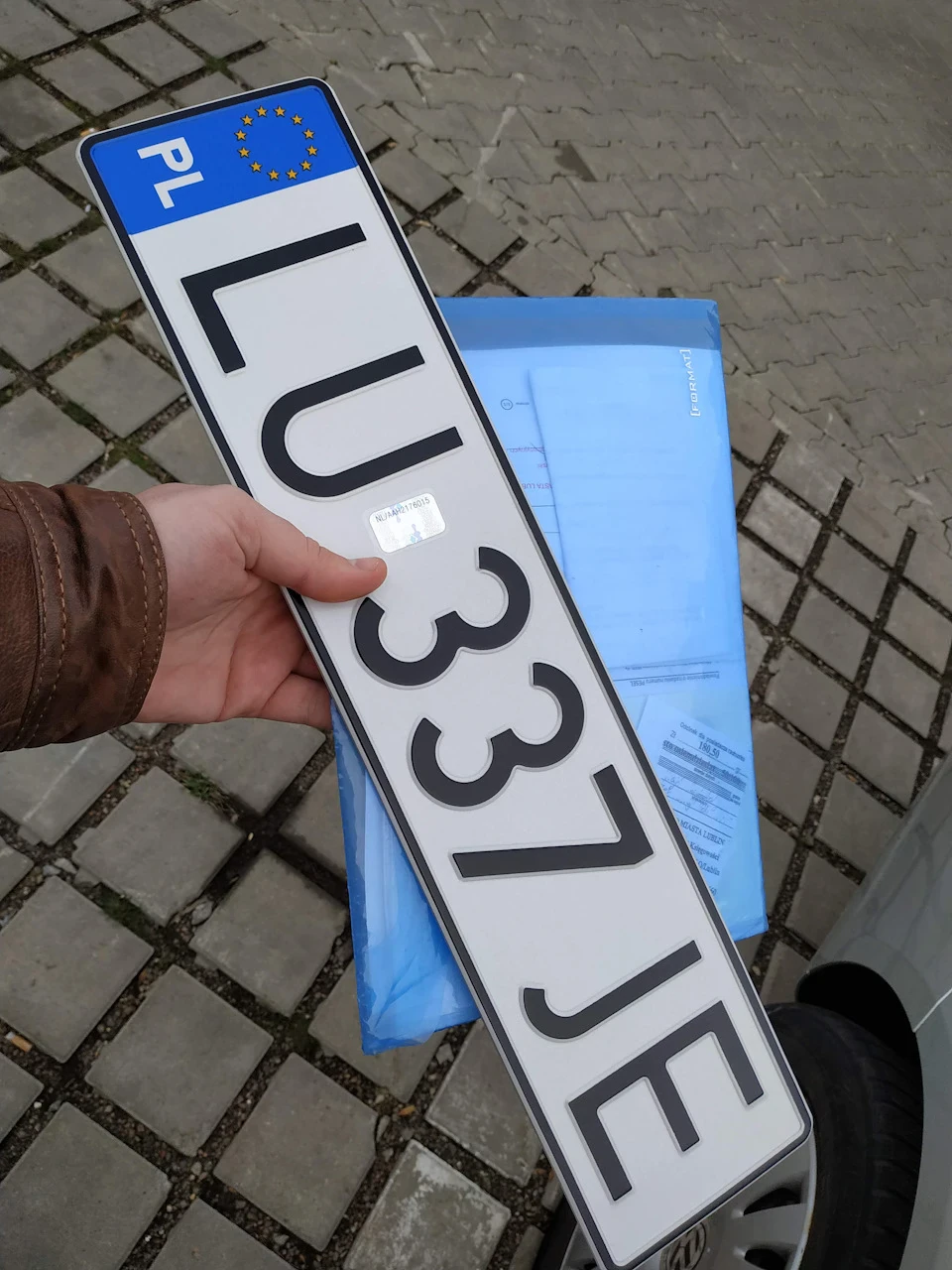 Перші номери, перша реєстрація в Польщі.