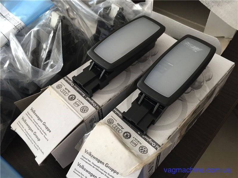 Чорна стеля для авто з Dynaudio Excite. 4