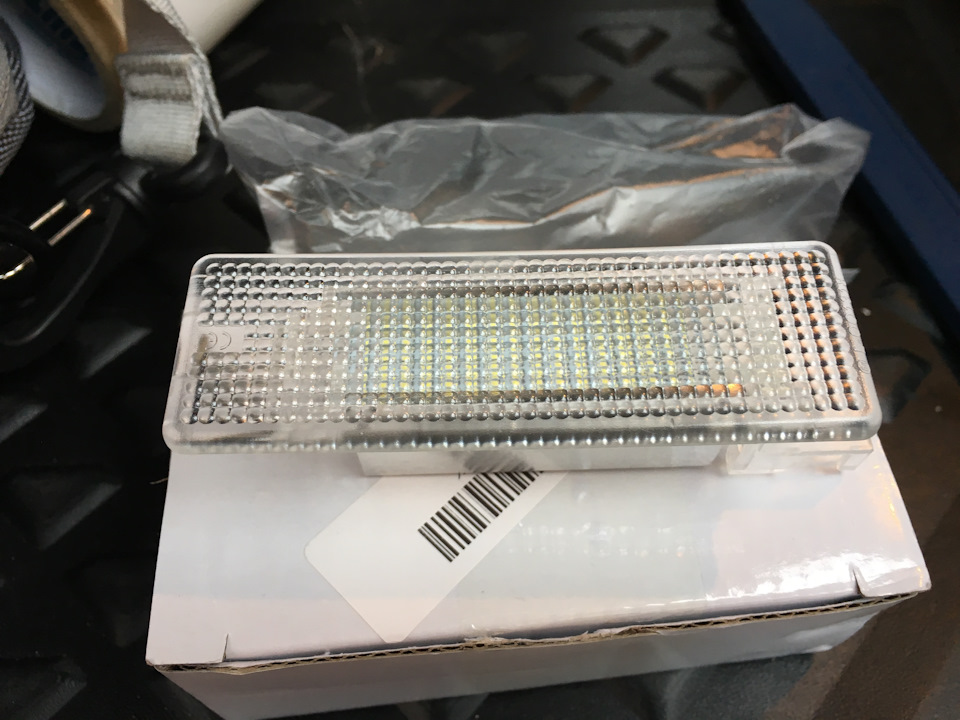 LED-підсвічування багажника. 1