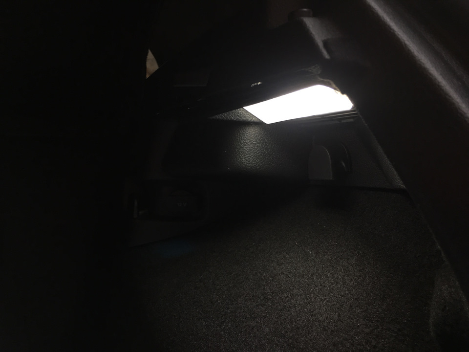 LED-підсвічування багажника. 4