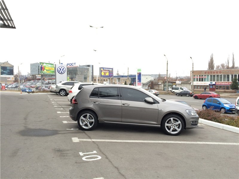 Накладки на пороги від VW Golf VII GTD. 5