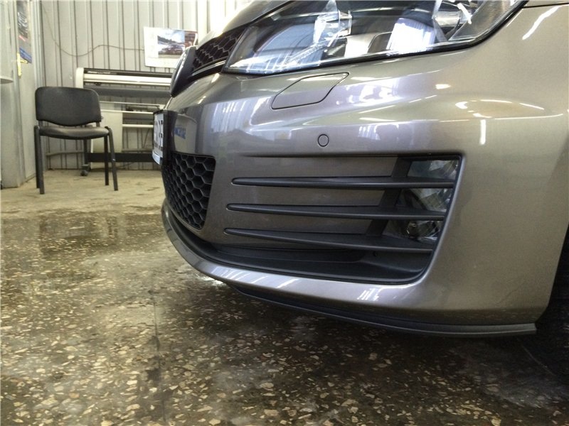 Новий передній бампер від VW Golf VII GTD. Частина 2. 4