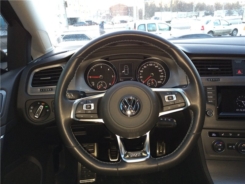 Новий спортивний мультикер від VW Golf VII GTD. 1