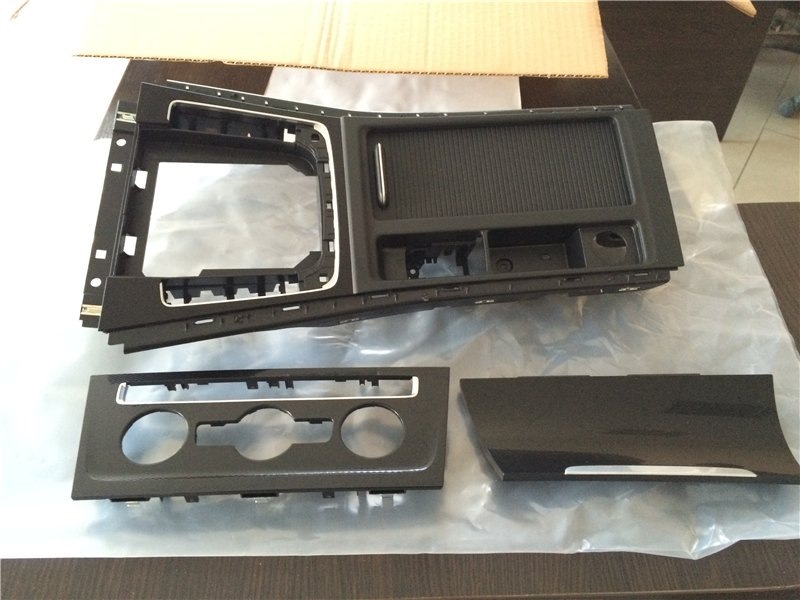 Установка салонного декору Chekered Black від VW Golf VII GTD. 1