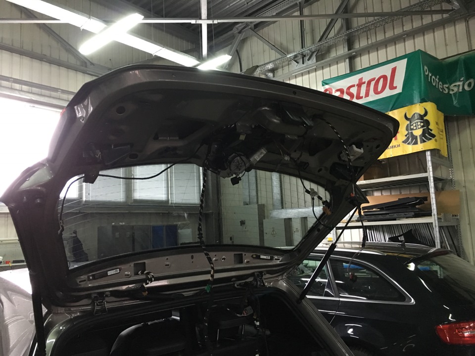 Задня кришка багажника від VW Golf VII GTD. Установка. 2