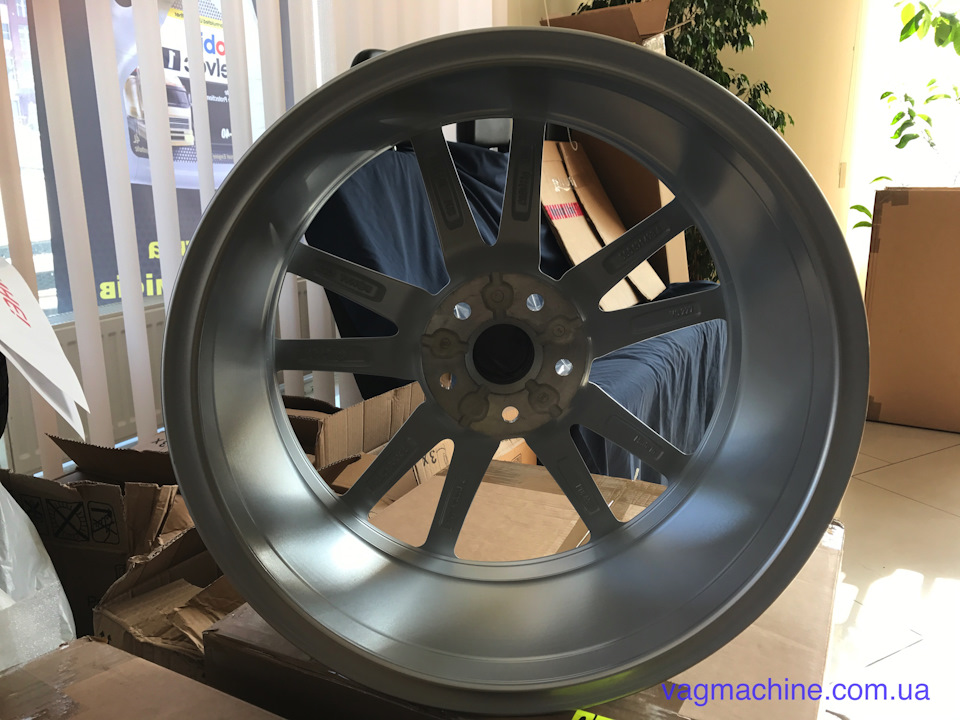 Нові колеса на літо. Pretoria R18+Michelin Pilot Sport 4. 3
