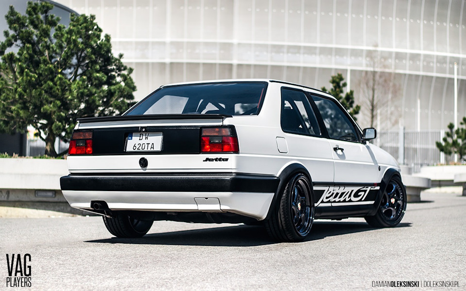 шукаю куплю hella black red jetta mk2 1
