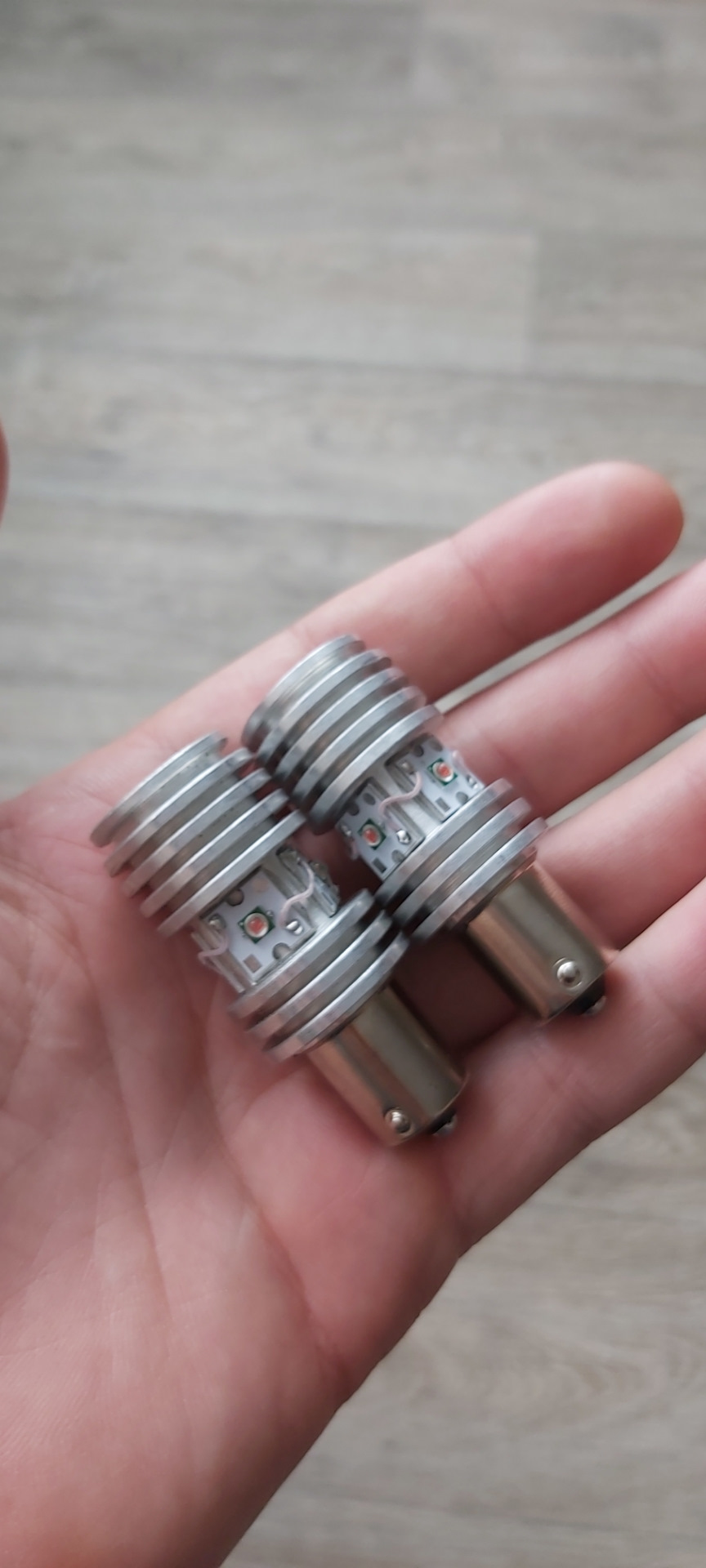 Жовті LED повороти (через червоний світлофільтр) + LED ліхтарі заднього ходу 4