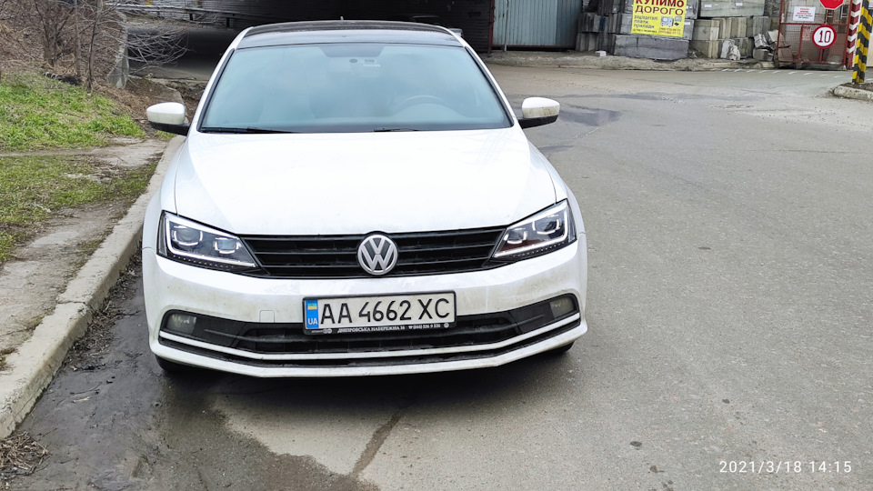 Світлодіодні фари для Jetta 1