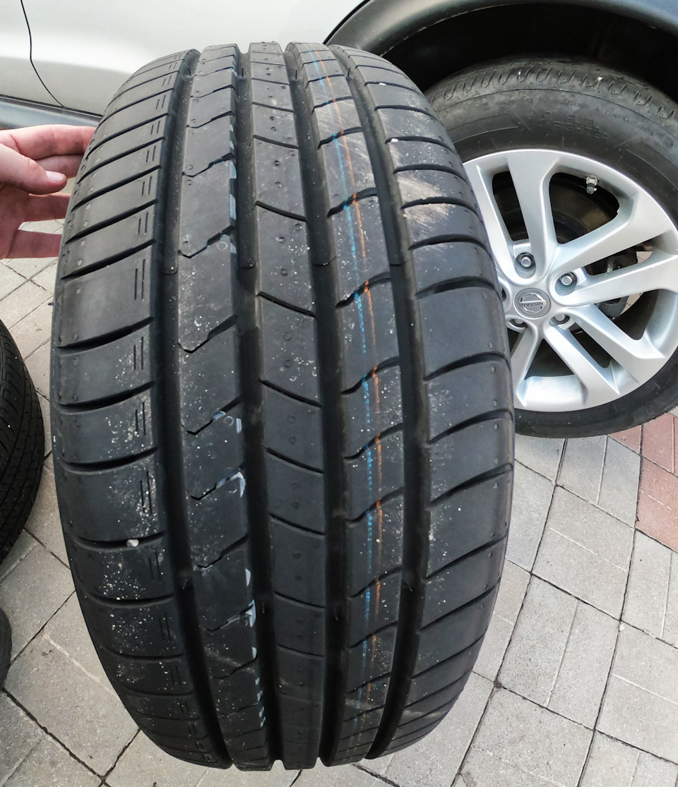 Літні шини Kumho Ecsta HS 51 Solus розмір 205/60 R16 1