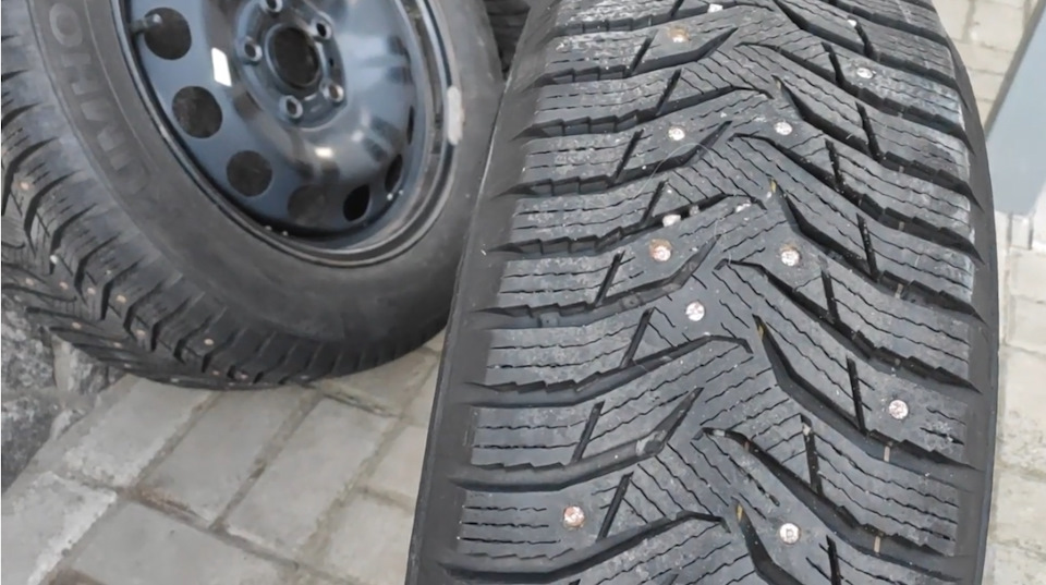 Зимові шини Kumho wintercraft ice Wi31 205/60 R16 (Шипівка) 2