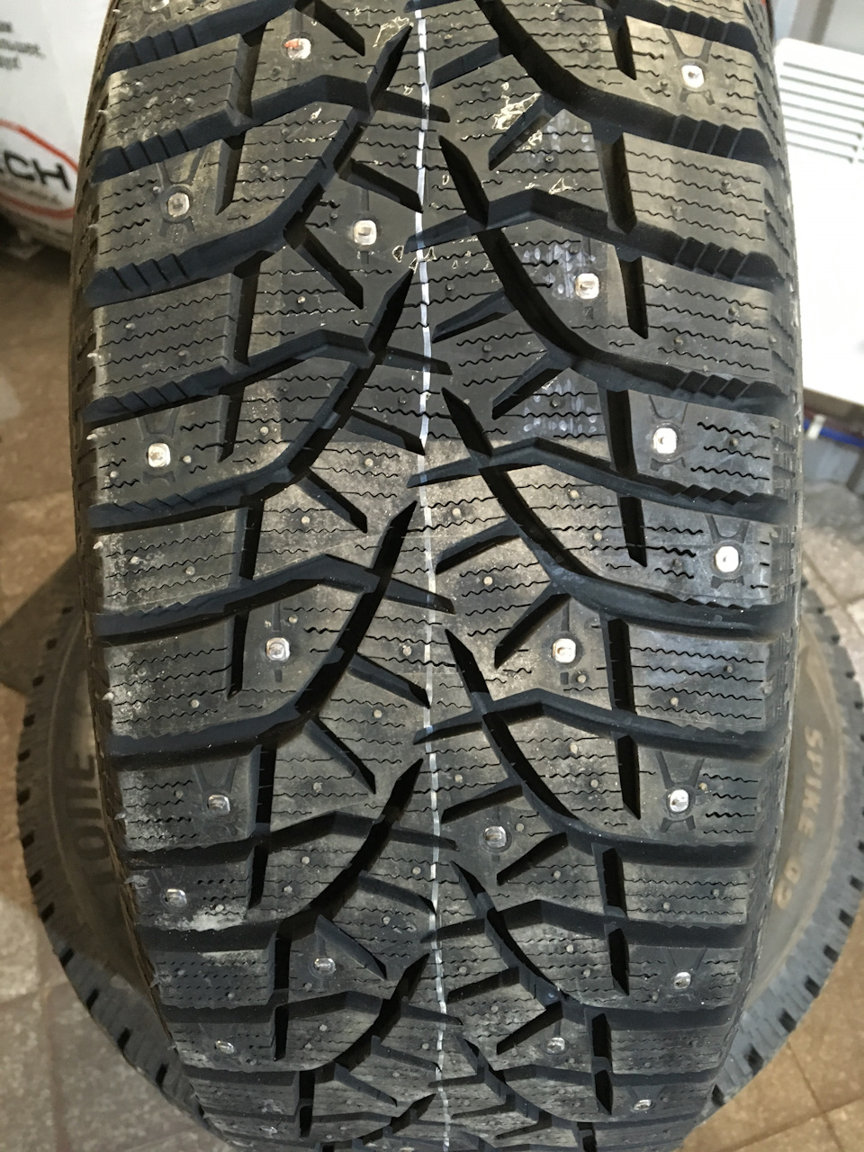 001 Пробіг 39500: зимові шини Bridgestone Blizzak Spike-02 205/60R16 4