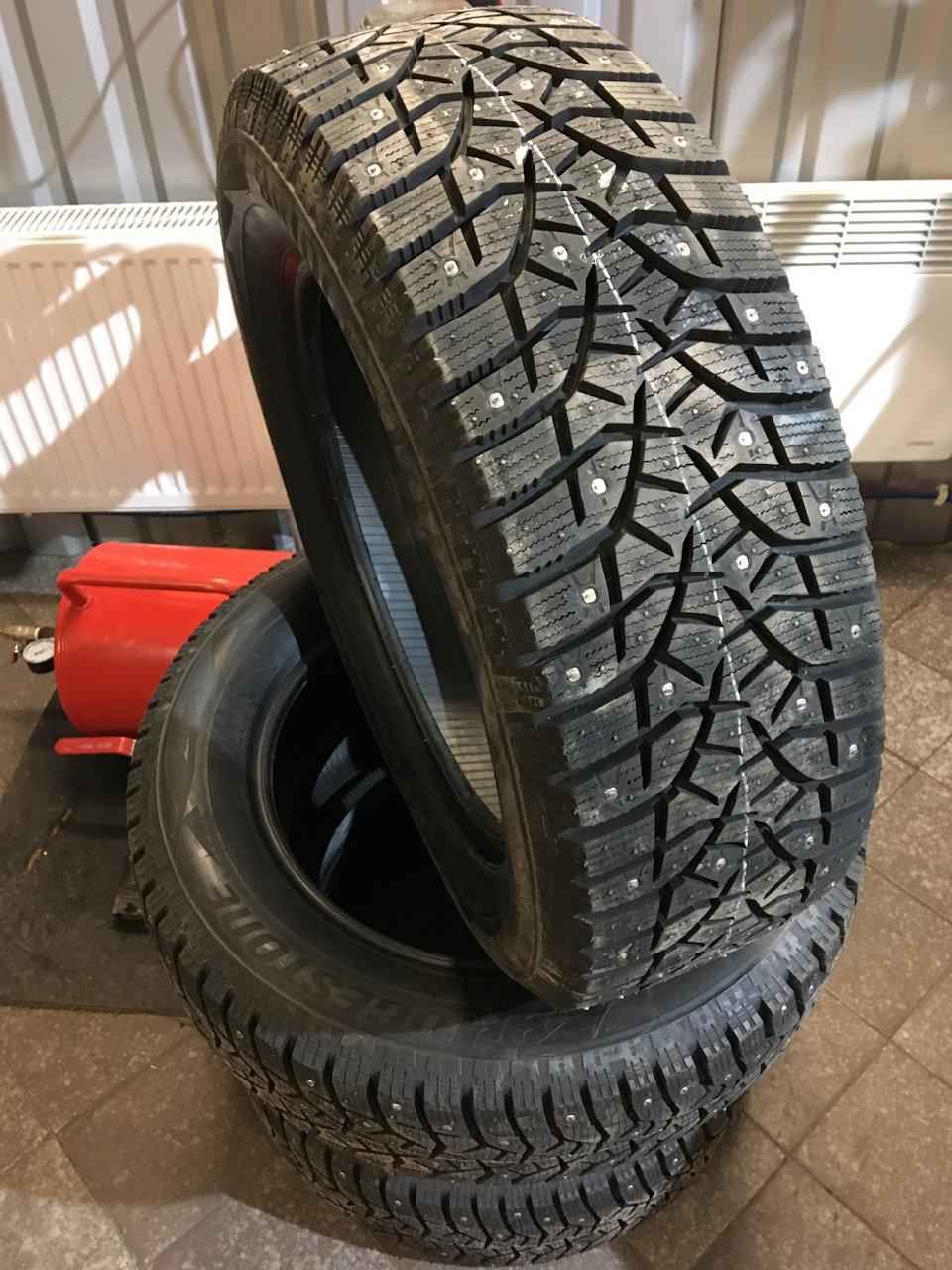 001 Пробіг 39500: зимові шини Bridgestone Blizzak Spike-02 205/60R16 3