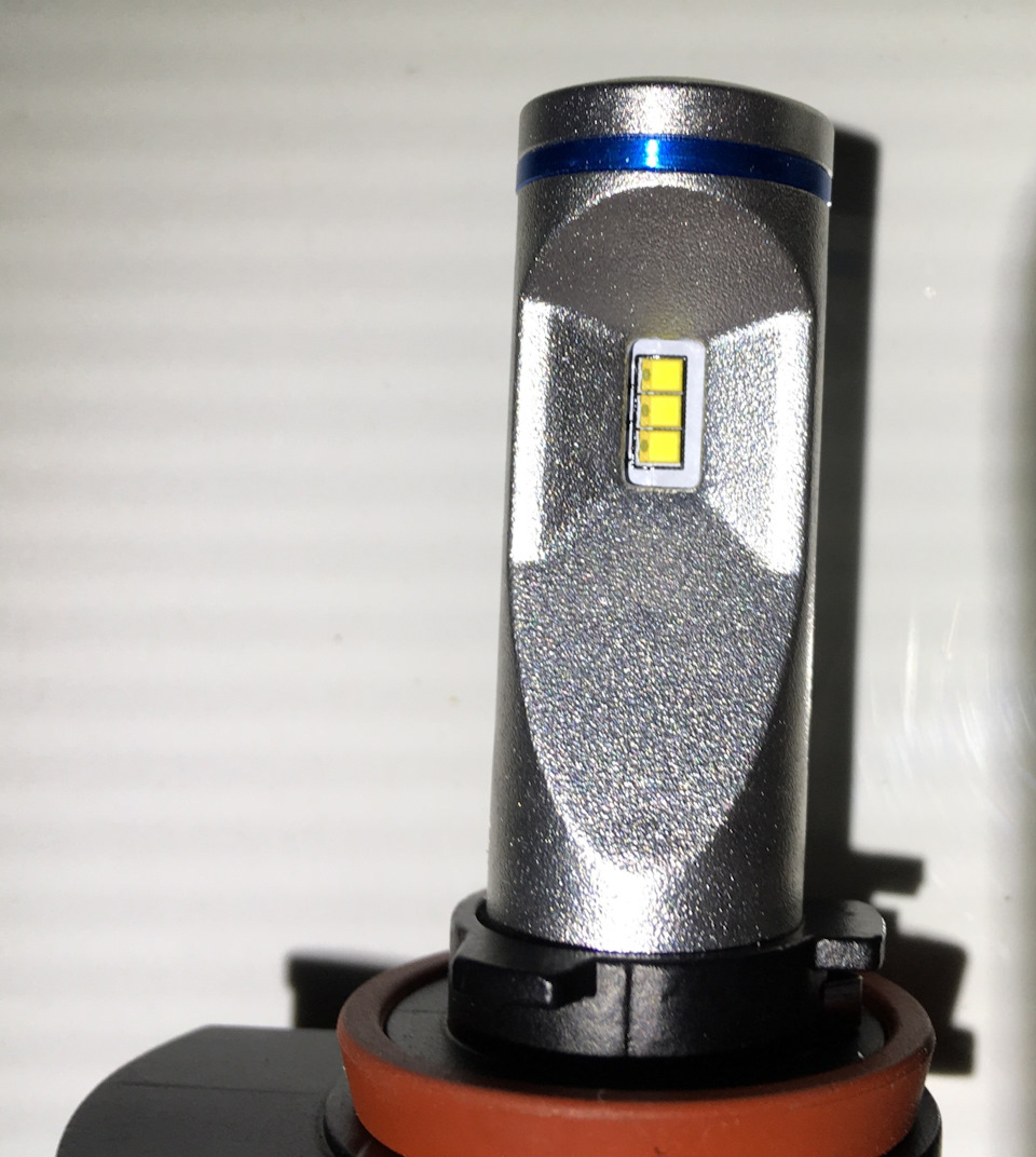 006 Лампи ПТФ Philips X-tremeUltinon LED H8 3