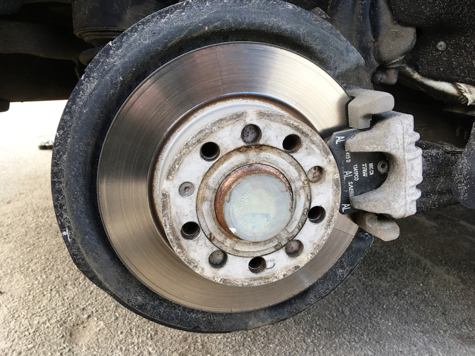 026 Гума Bridgestone Blizzak Spike-02 після пробігу 26300 км 3