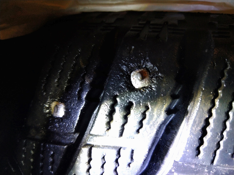 026 Гума Bridgestone Blizzak Spike-02 після пробігу 26300 км 2