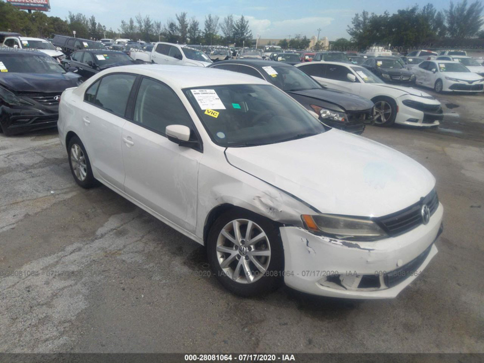 Перемога на аукціоні VW Jetta 1.8t SE 2014 1