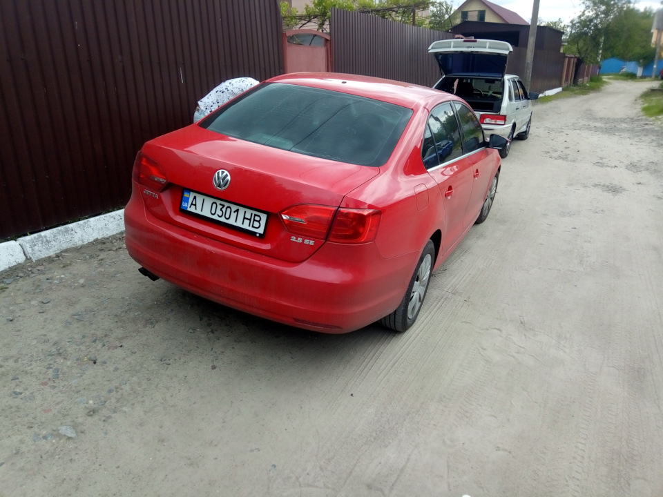 Рамки номерів VAG 000 071 800 B 041 3