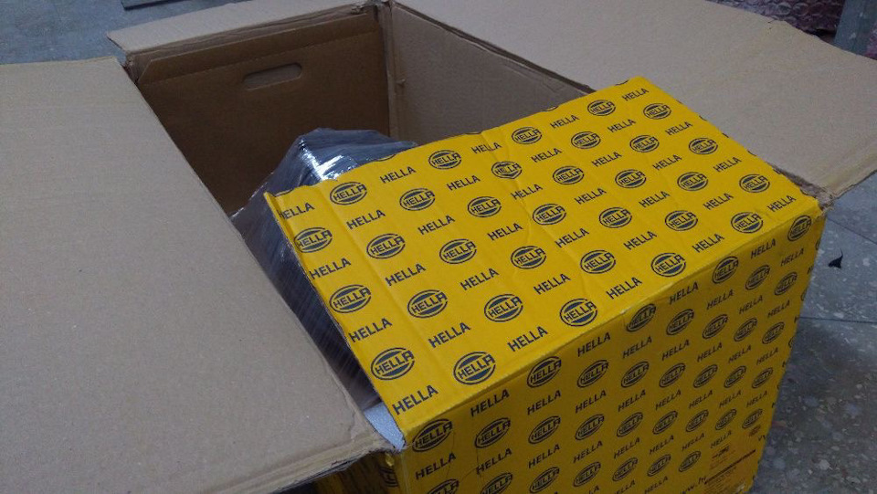 На підході оригінальні фари Hella 1