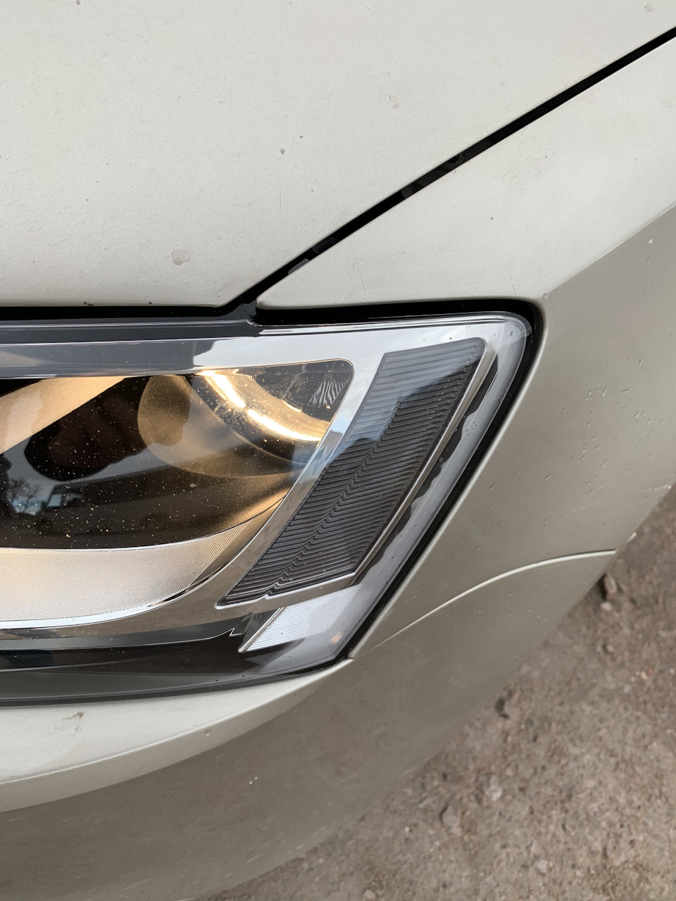 Поставив нові оригінальні фари VW JETTA 2.5 2012 SEL 5