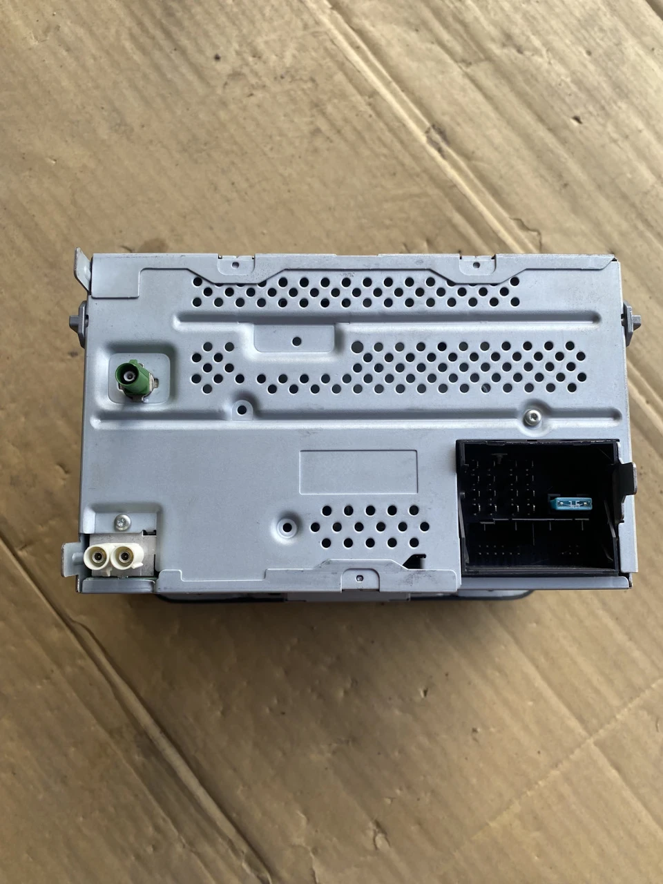 HELP! Підключення антени Jetta 6