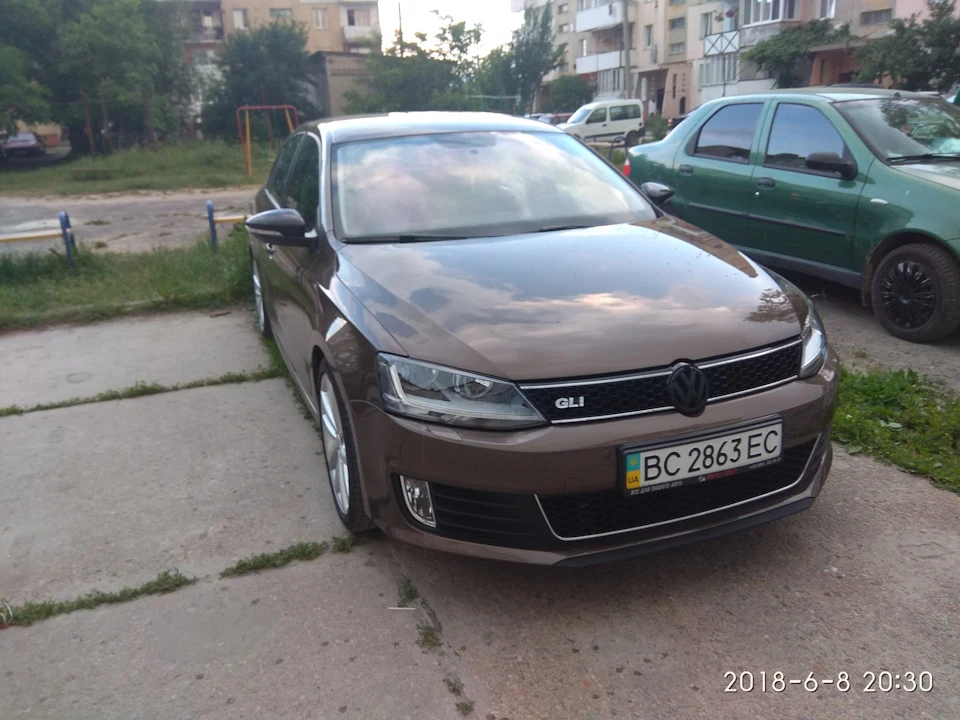 Бампер GLI + фари нового зразка