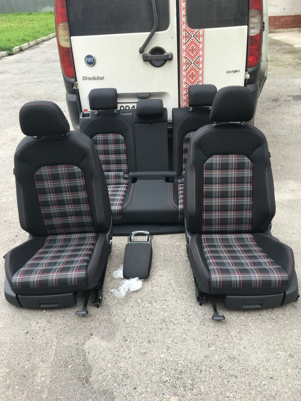 Клітка на клітці, картатий секс) Салон GTI… 1