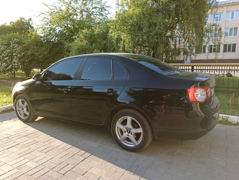 Літні тапки на чорну 1