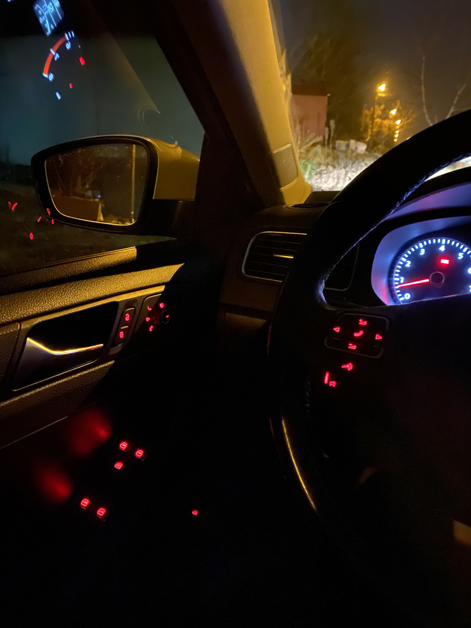 Заміна блоку кнопок склопідйомників, на кнопки з Jetta 6 Hybrid 4