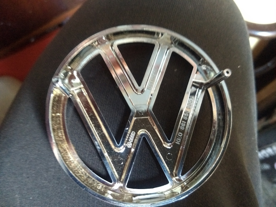 продам лого VW 4