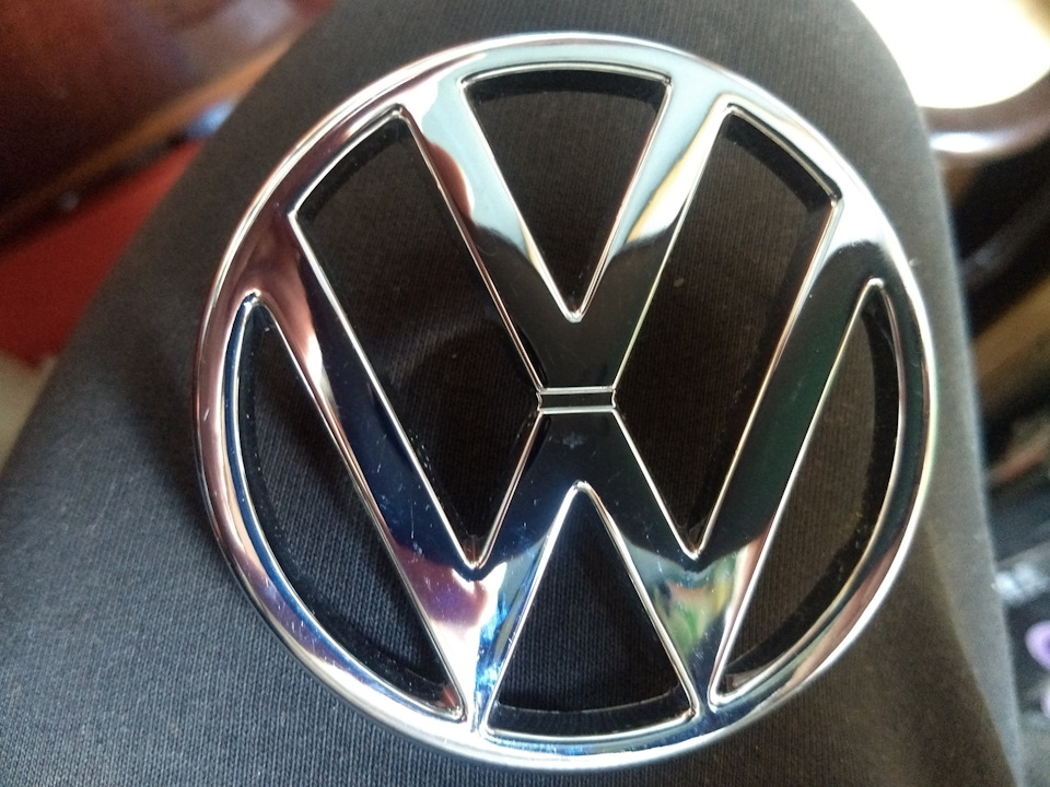 продам лого VW 2