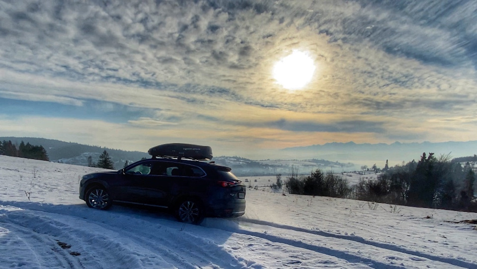 Викотив огляд Mazda CX-9 на свій канал 1