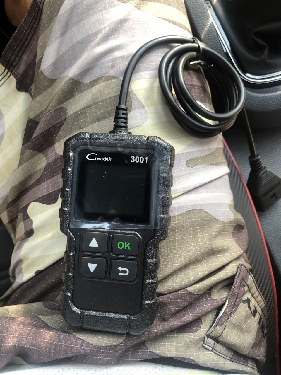 Прийшов приладчик Launch CReader 3001 1