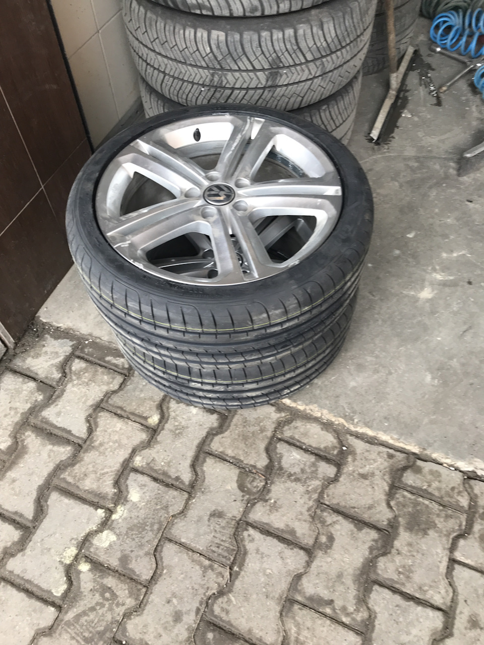 🍩 Goodyear Eagle F1 Asymmetric 3 2