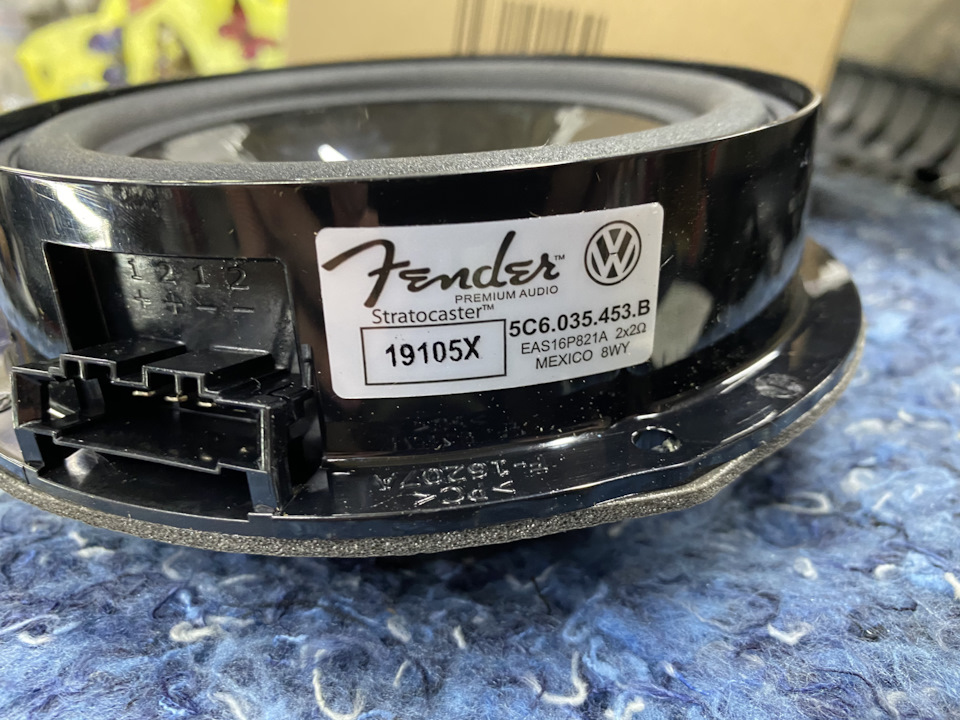 🔉 Заміна динаміка у передніх дверях Fender 3