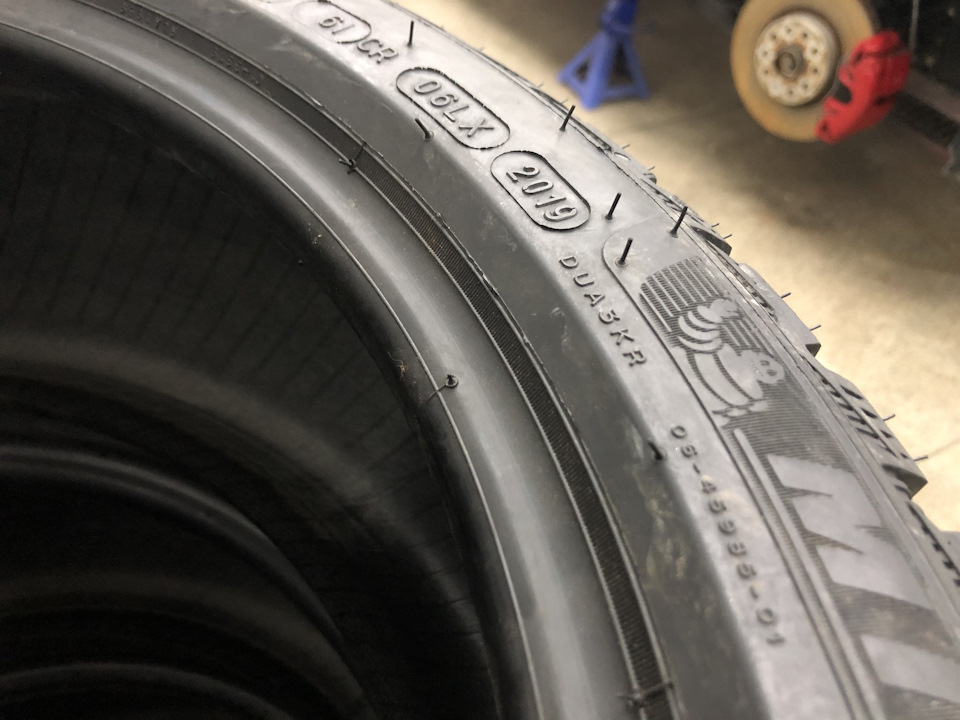 ❄️ Зимова гума Michelin X-ICE North 4 225/40/18 5