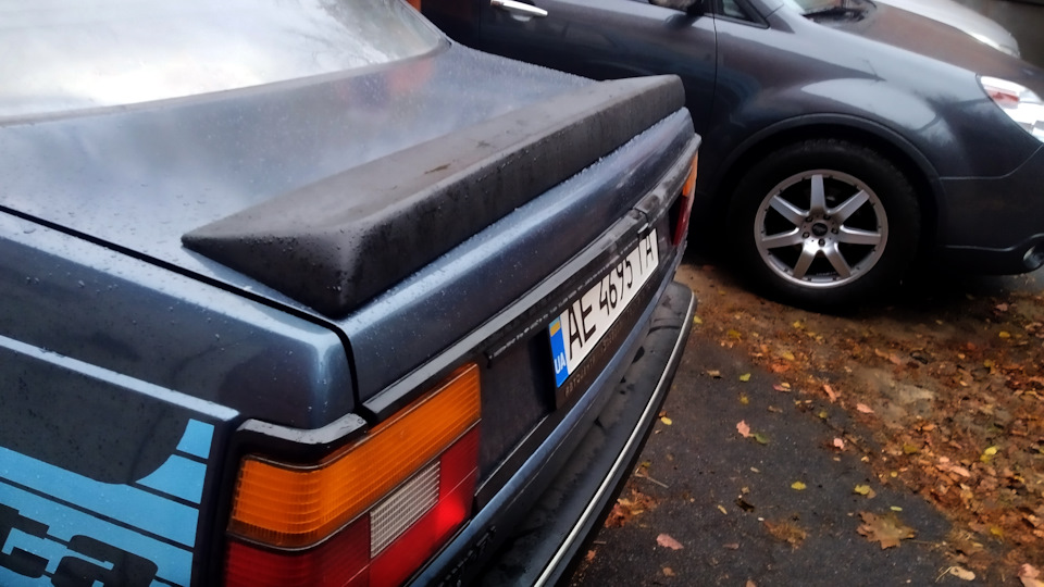 Задній спойлер від VW Passat B2 Hatch 3