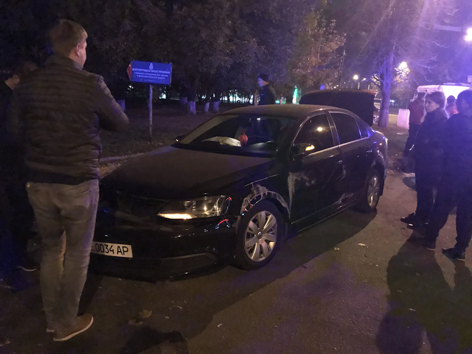 Як Цукерка проїхалася боком асфальтом:( 2