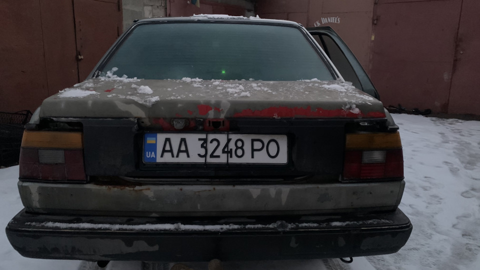 Задні ліхтарі: порівняння 2