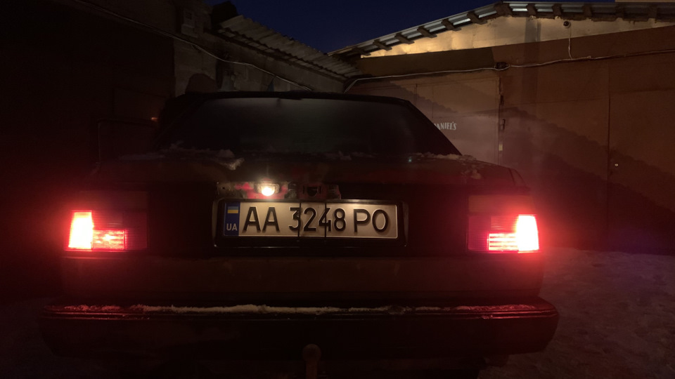 Задні ліхтарі: порівняння 3