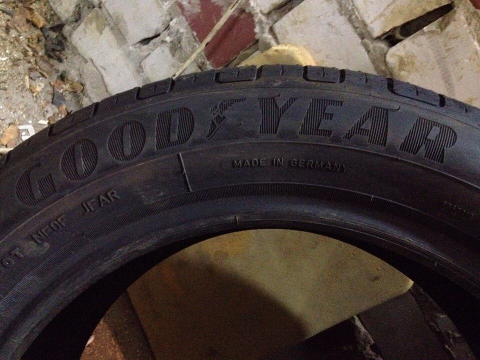 GoodYear EfficientGrip Performance 1