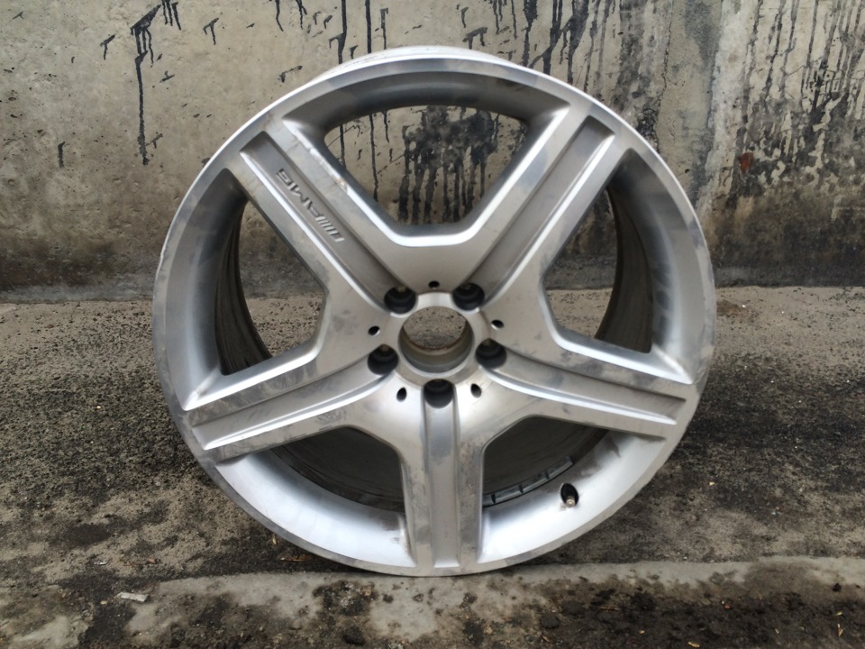 9.5J AMG на попу) 1