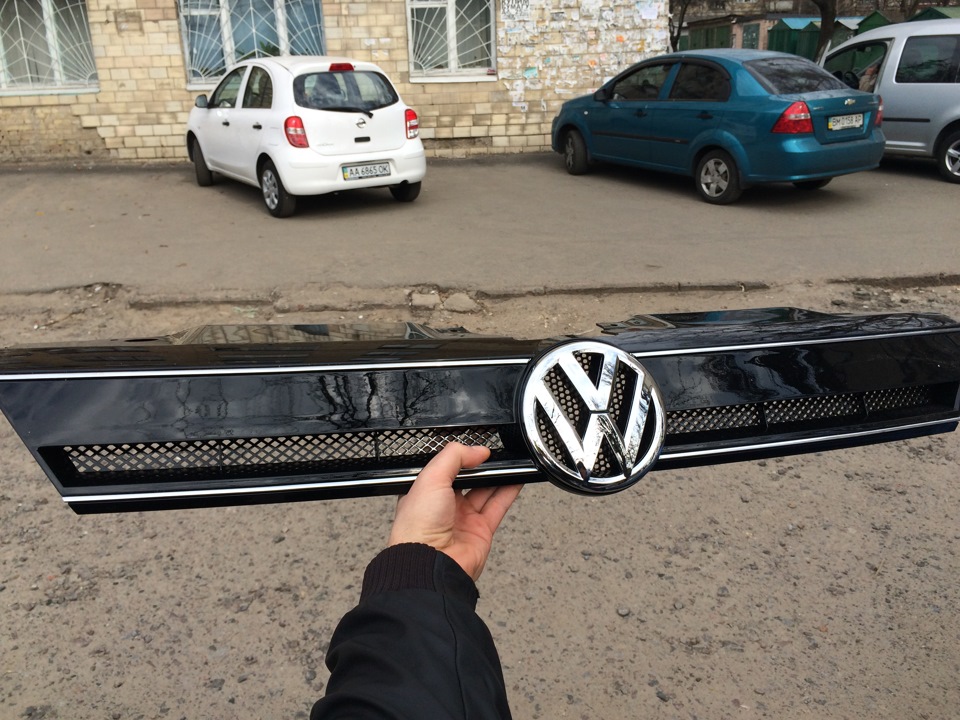 Grille Jetta Hybrid 1