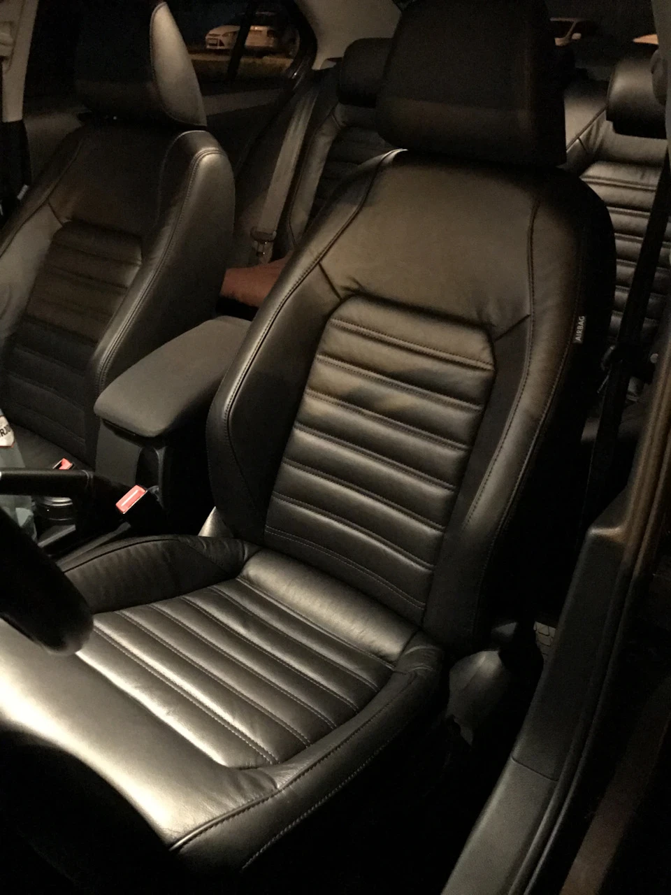 Шкіряний салон ОРІ