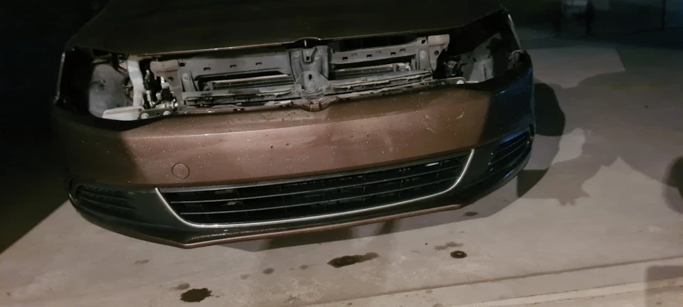 Лінзи ксенонові в jetta 6 своїми руками. Або як я мало не рихнувся